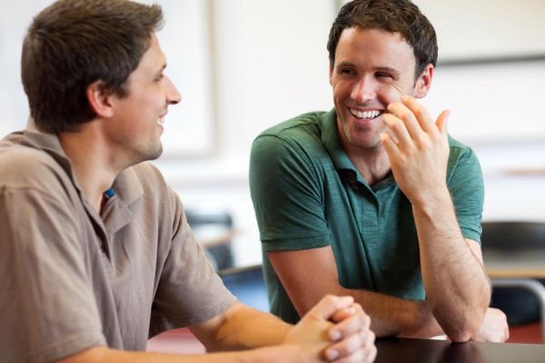 goodencenter-los-angeles-drug-rehab-photo-of-two-men-talking-during-recovery-treatement