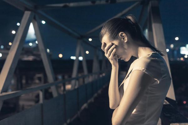 goodencenter-alcohol-and-depression-photo-of-a-depressed--Woman